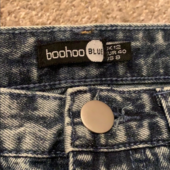 Petite Louisa High Rise Distressed Denim Short - Picture 5 of 6